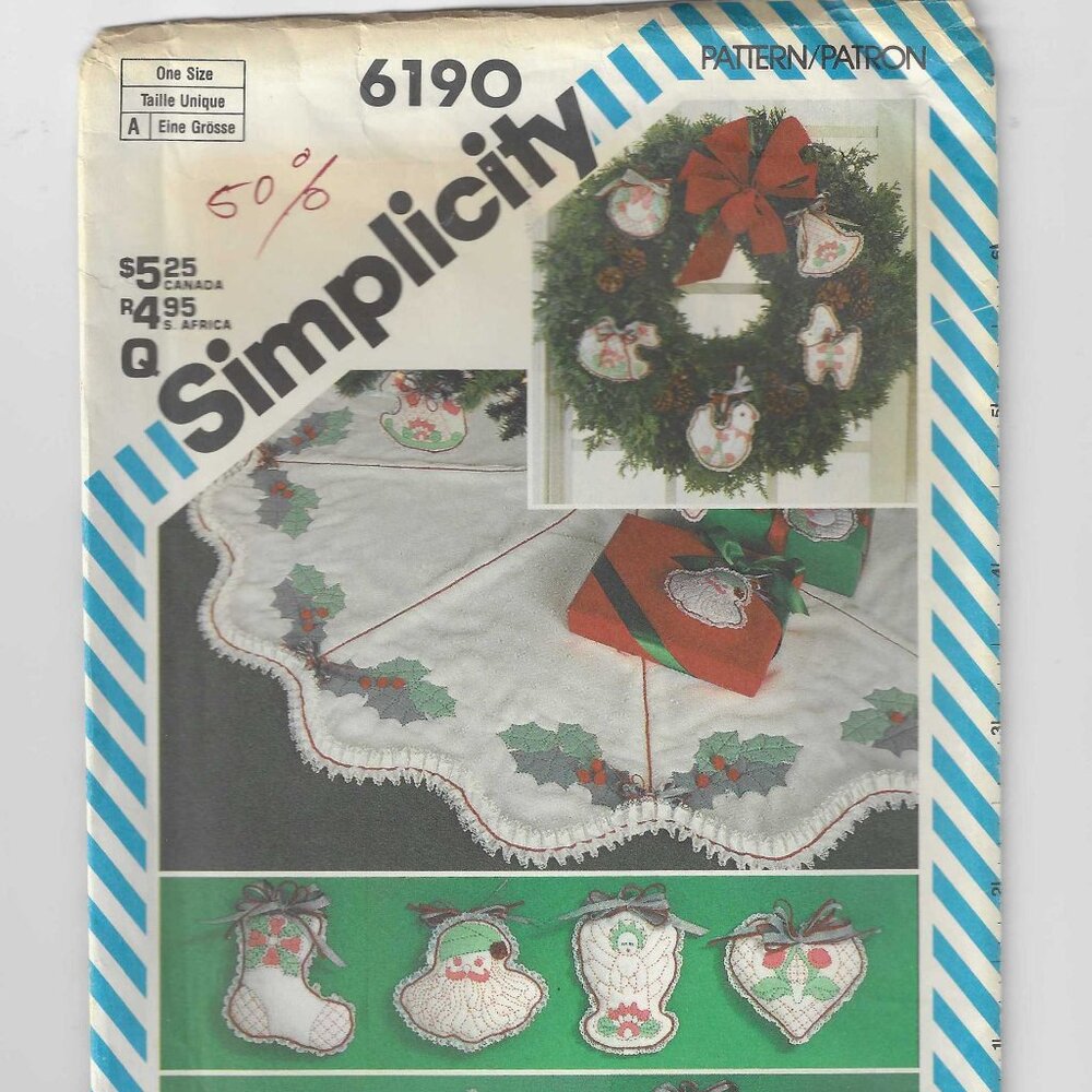 Simplicity 6190 Shadow Quilted Christmas Tree Skirt & More - Uncut